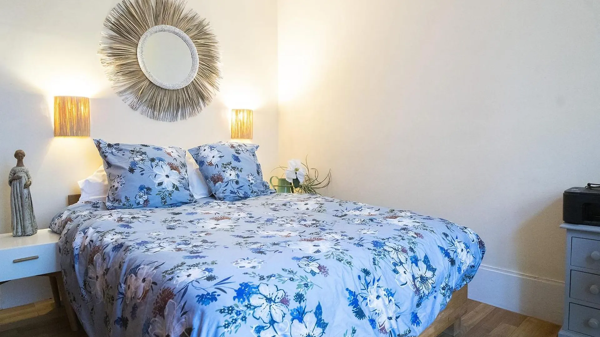 Cosy And Quiet Apartment In Paris France