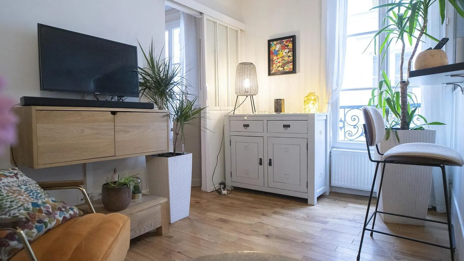 Cosy And Quiet Apartment In Paris